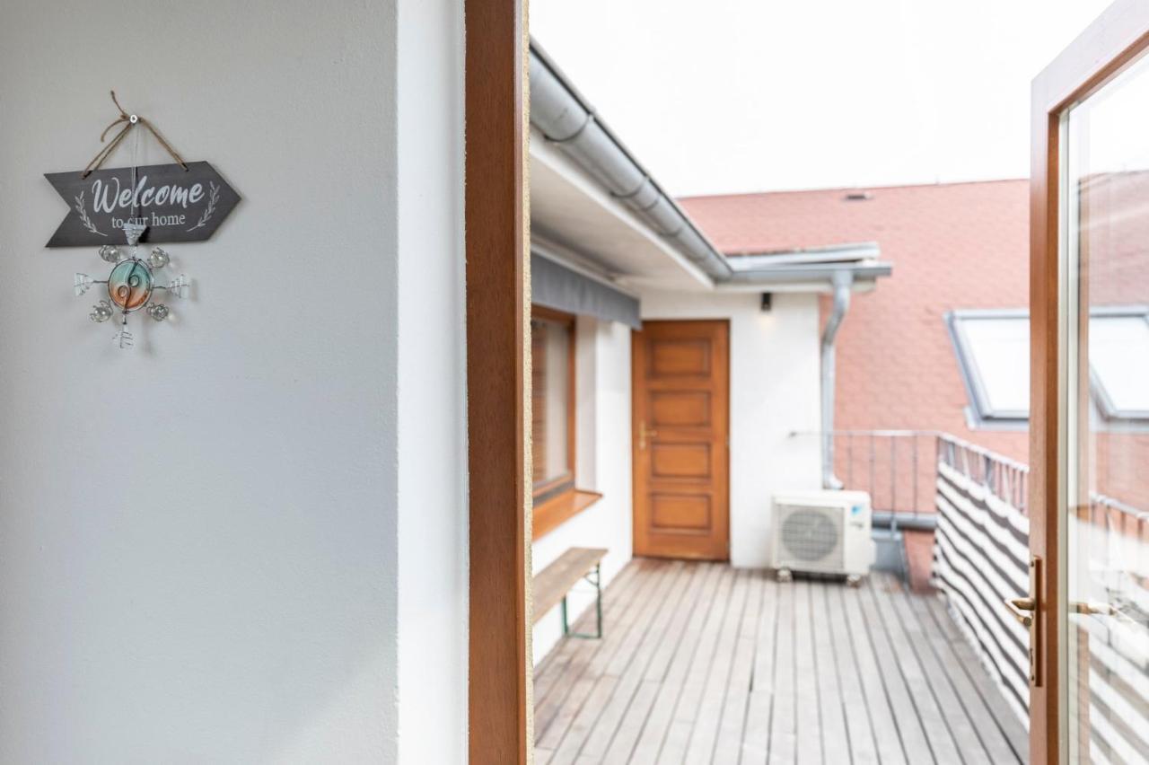 Beautiful And Romantic Penthouse With Two Terraces Bratislava Bagian luar foto