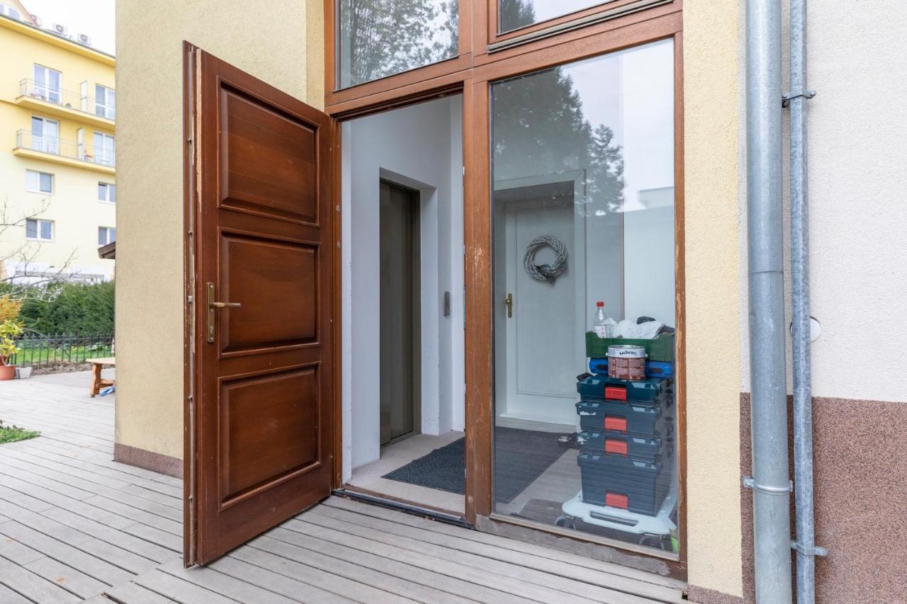 Beautiful And Romantic Penthouse With Two Terraces Bratislava Bagian luar foto